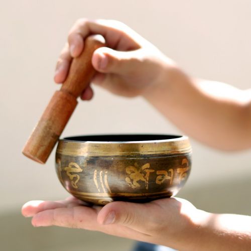 How to use a Tibetan singing bowl?