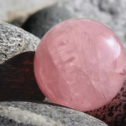Magical Stones: What are the powers of rose quartz?