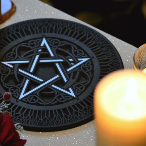 The Pentacle: Origin and Meaning of this Symbol